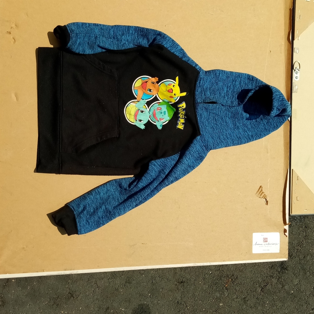 Pokemon hoodie m 5/6